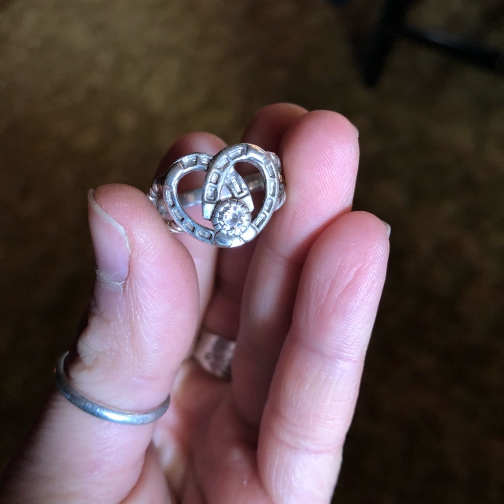 Montana silversmiths sterling horseshoe ring